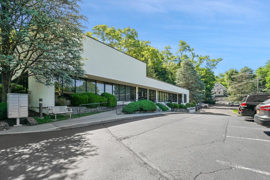 More Photos Of 310 N Highland Ave, Ossining Medical For Lease