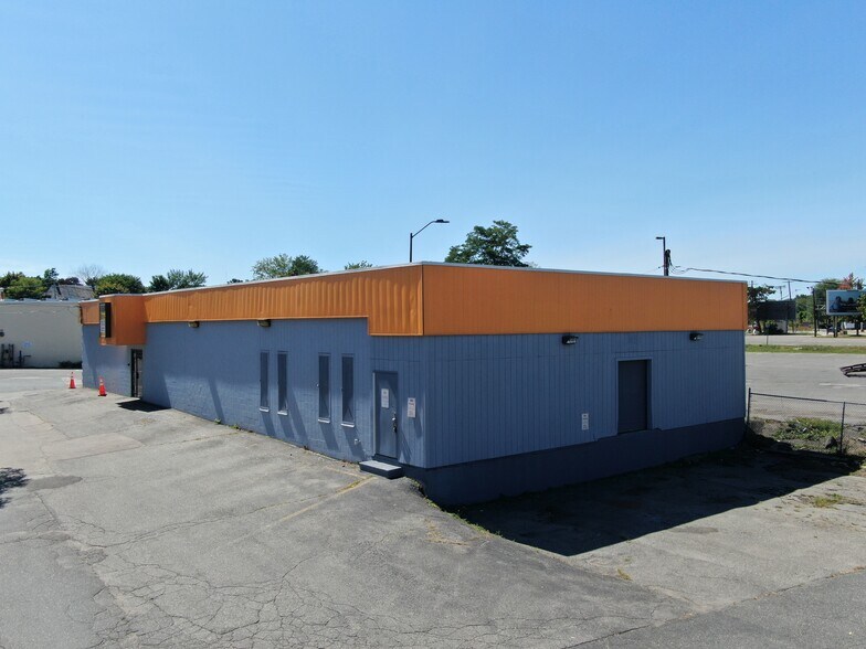 Primary Photo Of 464 Waverley St, Framingham Freestanding For Sale