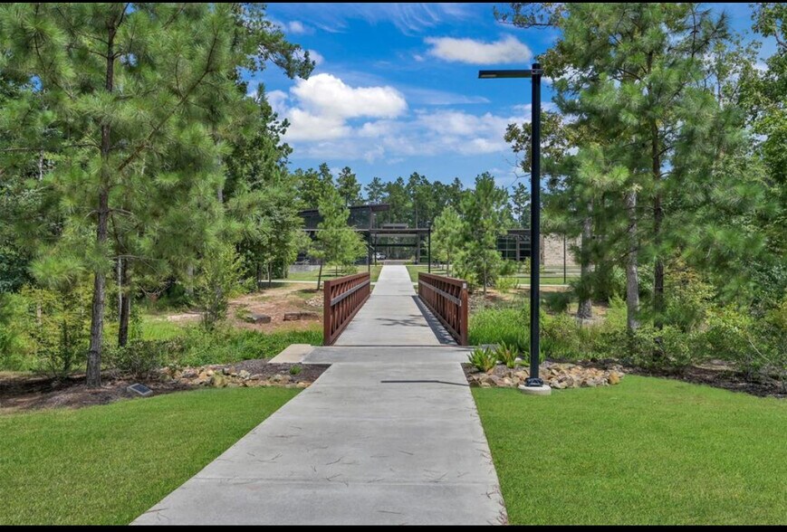 More Photos Of 135 Teralyn Grove Loop, Willis Specialty For Sale