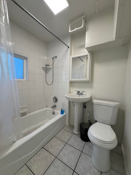 More Photos Of 1160 Linden Ave, Glendale Multifamily For Sale