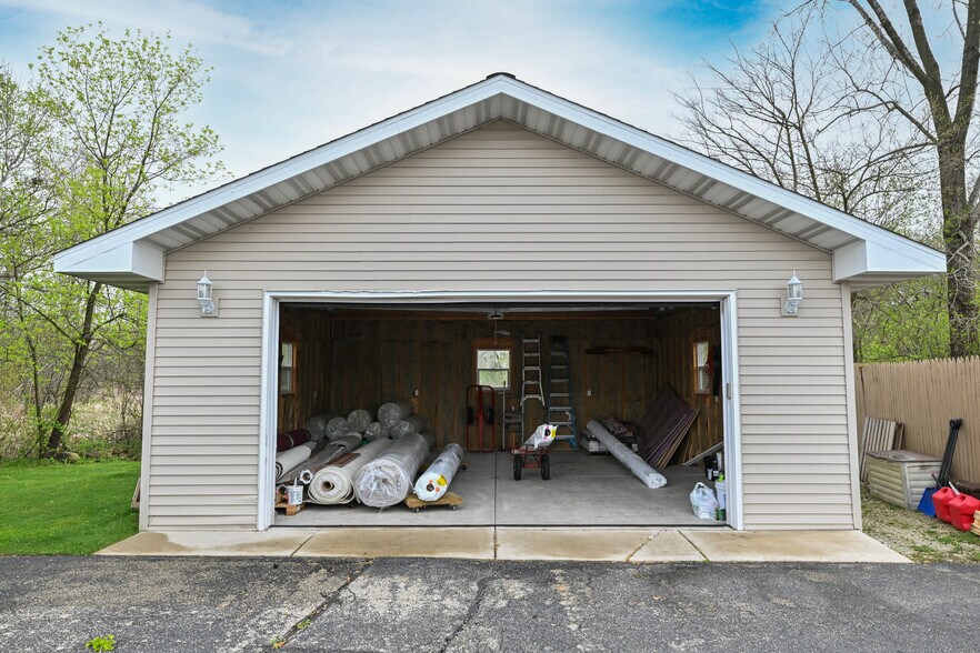 More Photos Of 26001 75th St, Salem Freestanding For Sale