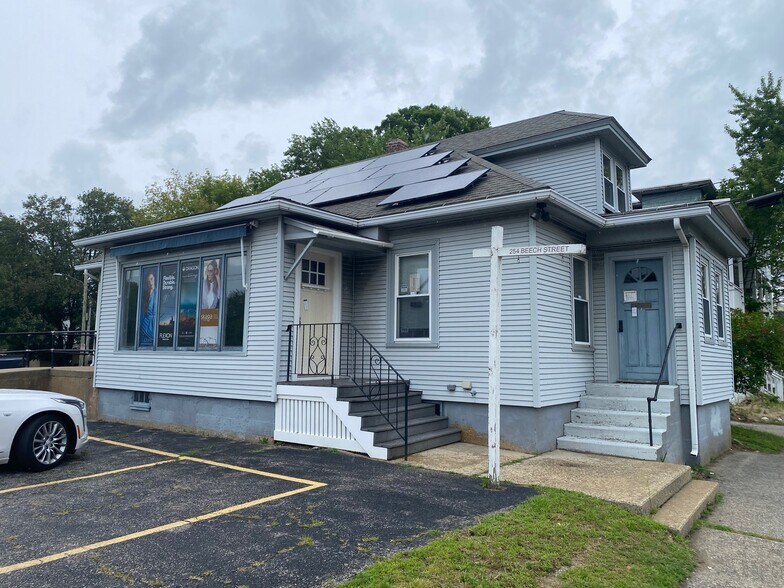 More Photos Of 254 Beech St, Manchester Office For Lease