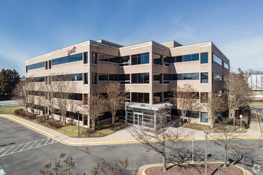 Primary Photo Of 2751 Prosperity Ave, Merrifield Unknown For Lease