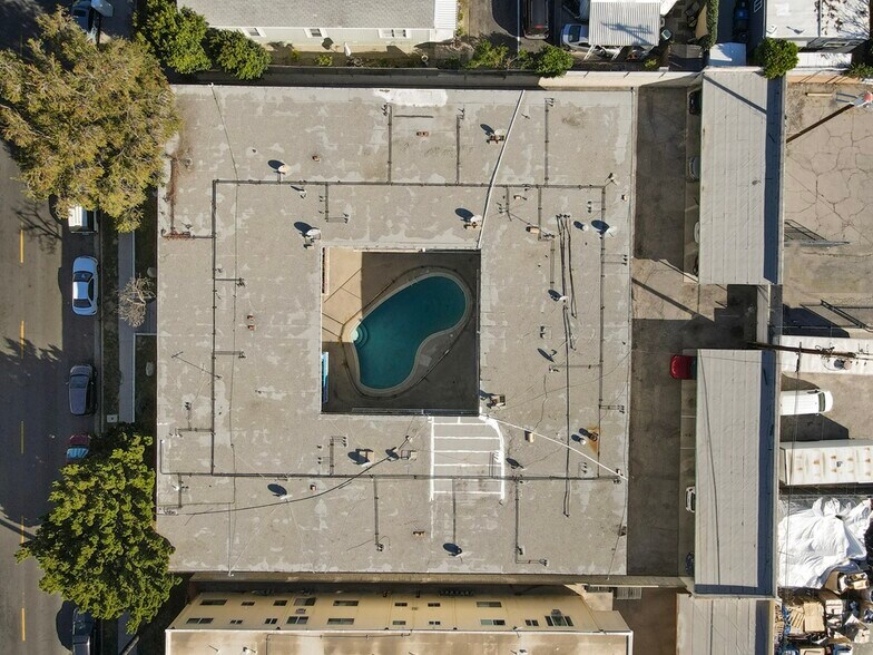 More Photos Of 8750 Owensmouth Ave, Canoga Park Apartments For Sale