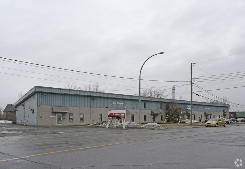 More Photos Of 900-914 Av Simard, Chambly Warehouse For Sale