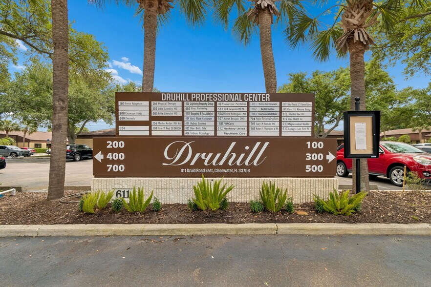 More Photos Of 611 Druid Rd E, Clearwater Medical For Sale
