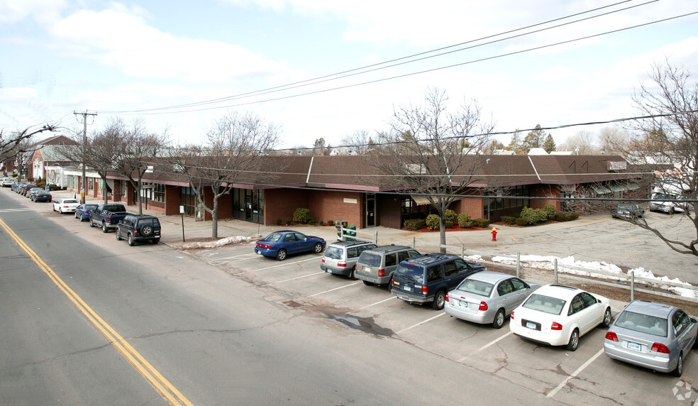 More Photos Of 154 Market Sq, Newington Storefront Retail Office For Lease