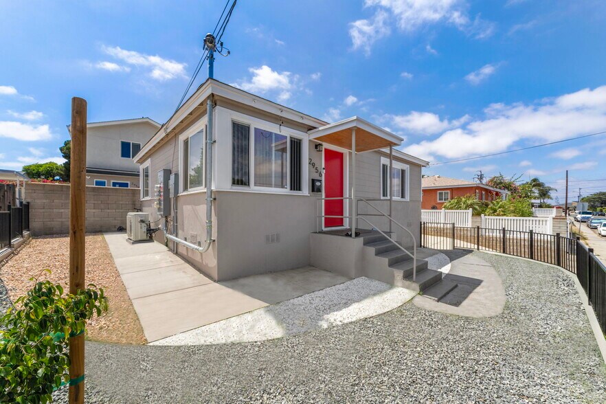 More Photos Of 2956 Ulric St, San Diego Apartments For Sale