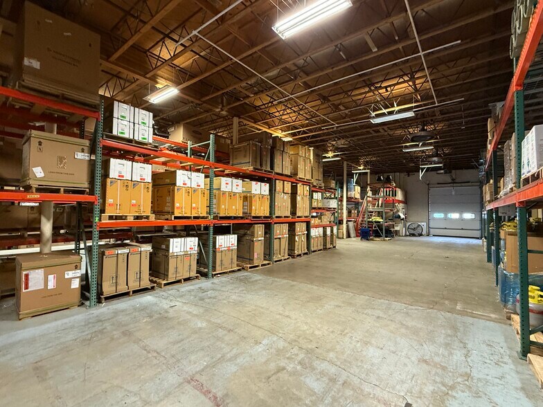 More Photos Of 4660 Gambell St, Anchorage Warehouse For Sale