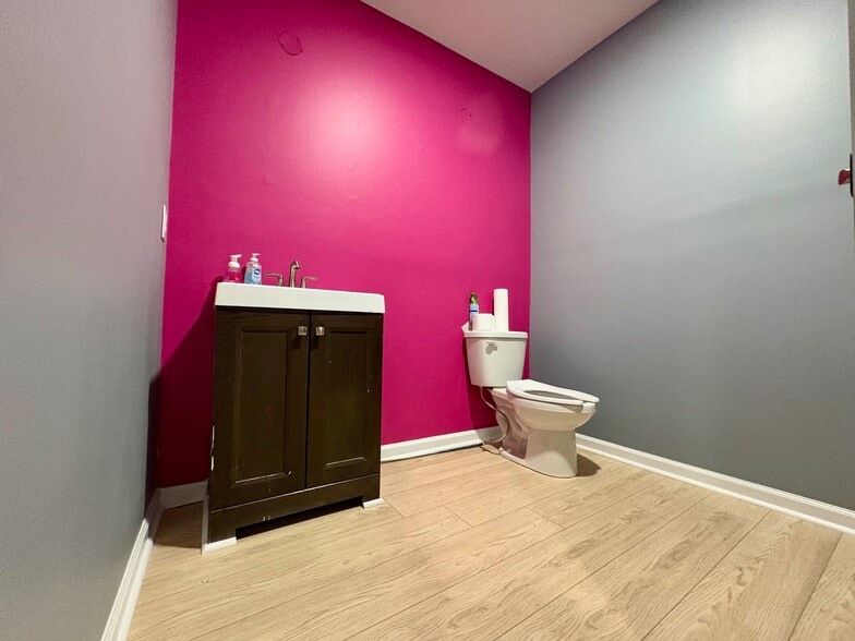 More Photos Of 5134 Old Haywood Rd, Mills River Flex For Lease