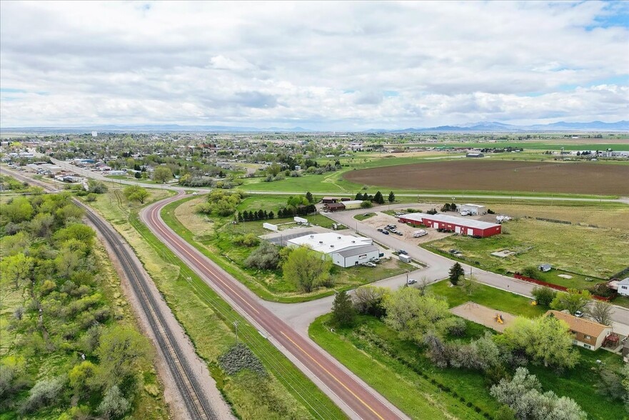 More Photos Of 2304 Fertig Dr, Wheatland Freestanding For Sale