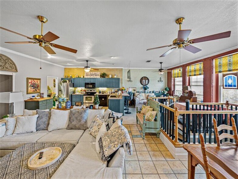 More Photos Of 135 S Central Ave, Bartow Storefront Retail Residential For Sale