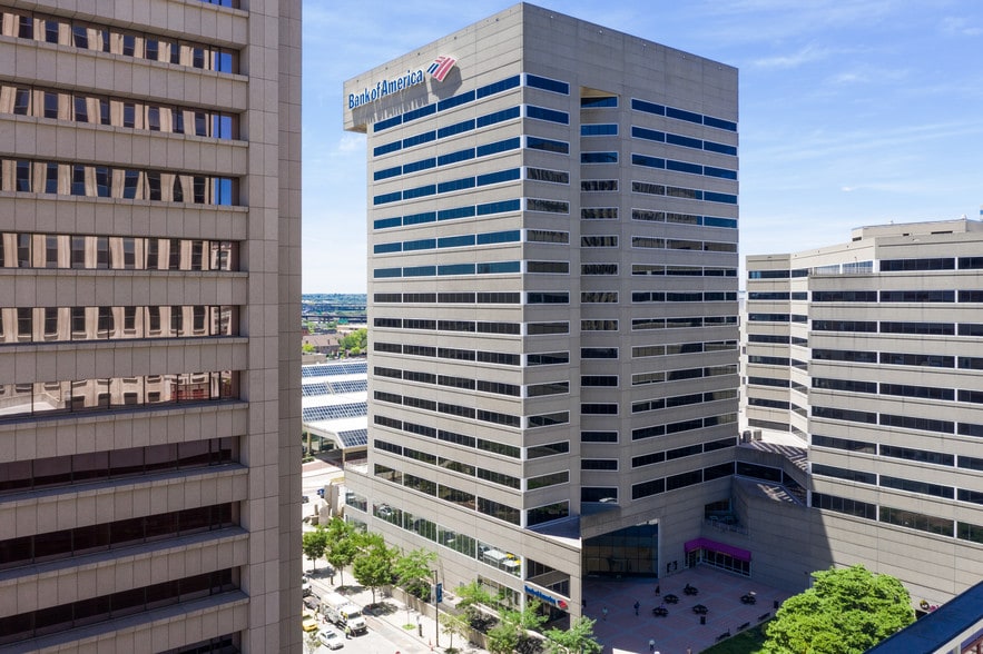 More Photos Of 100 S Charles St, Baltimore Office For Lease