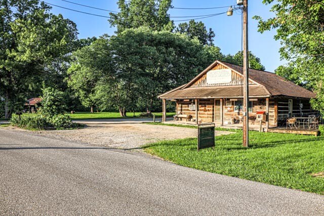 Primary Photo Of 4525 Salt Creek Rd, Nashville Storefront Retail Office For Sale