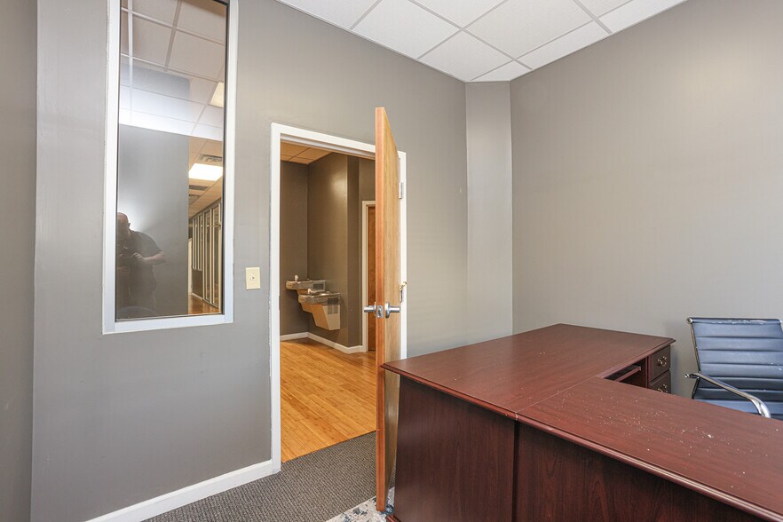 More Photos Of 8311 Two Notch Rd, Columbia Office For Sale