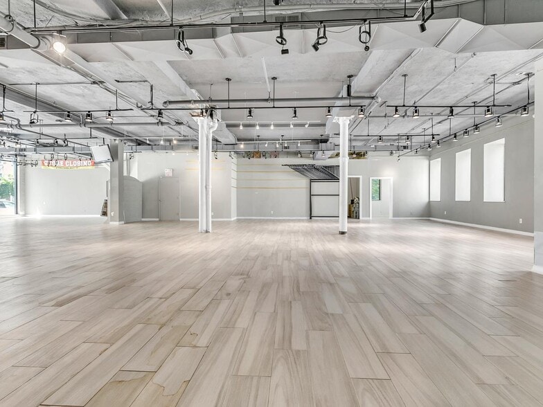 More Photos Of 81 Boylston St, Brookline Storefront For Sale