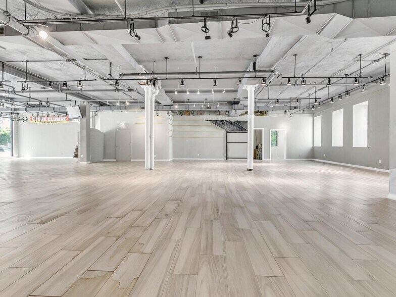 More Photos Of 81 Boylston St, Brookline Storefront For Sale