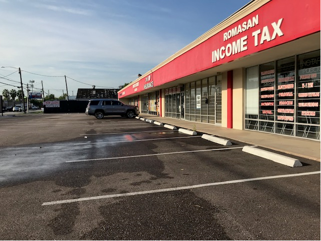 Primary Photo Of 5701 Bellaire Blvd, Houston Unknown For Lease