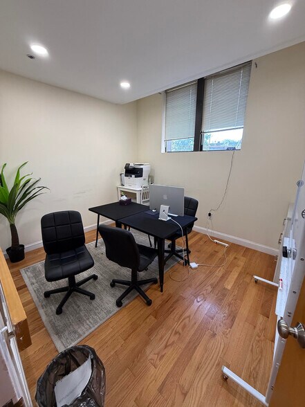 More Photos Of 288 Walnut St, Newton Office For Lease