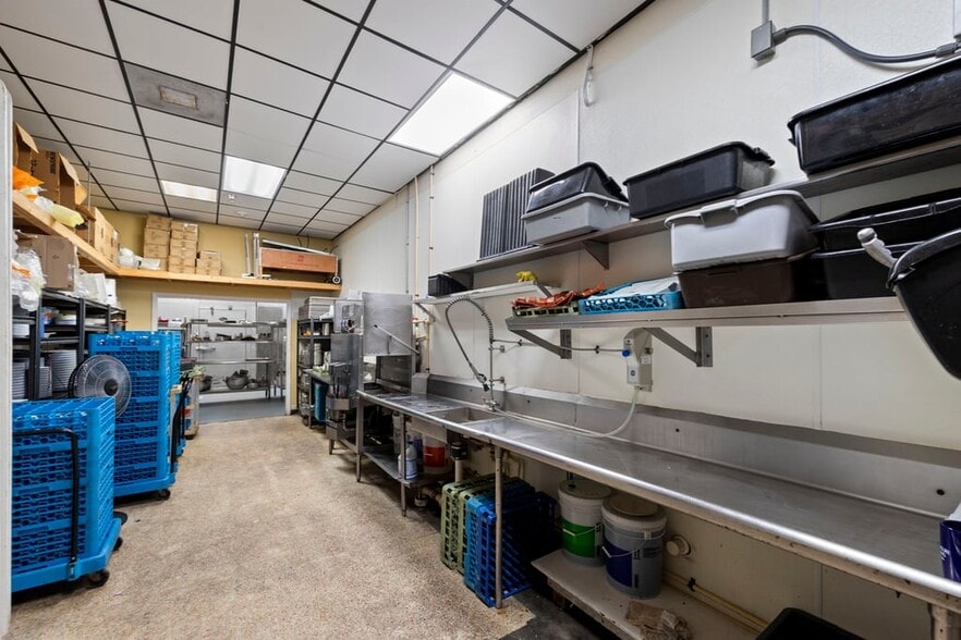 More Photos Of 4725 Vincennes Blvd, Cape Coral Restaurant For Sale