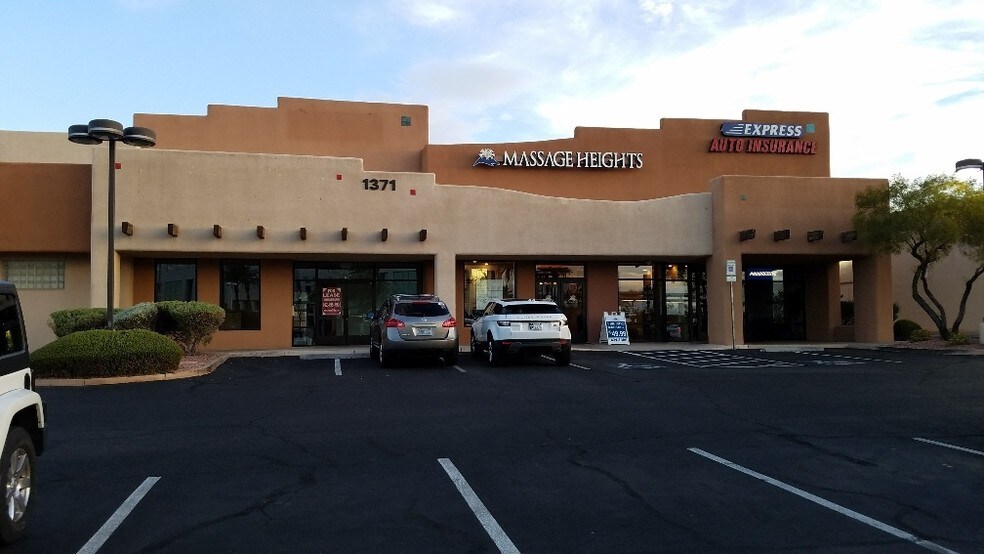 More Photos Of 1371 W Warm Springs Rd, Henderson Storefront For Lease