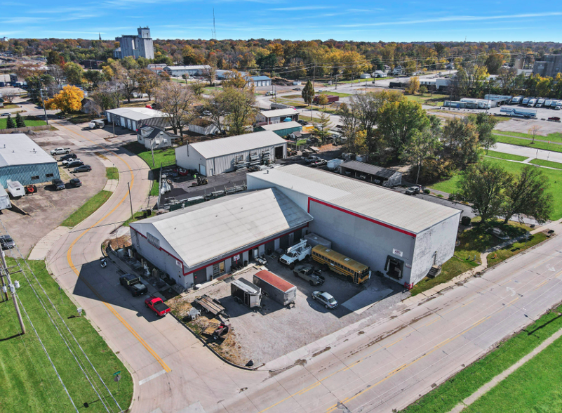 Primary Photo Of 107 Caroline Dr, Bloomington Warehouse For Sale