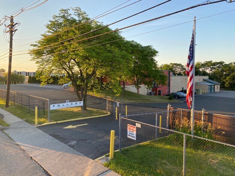 More Photos Of 480 Mundet Pl, Hillside Manufacturing For Sale