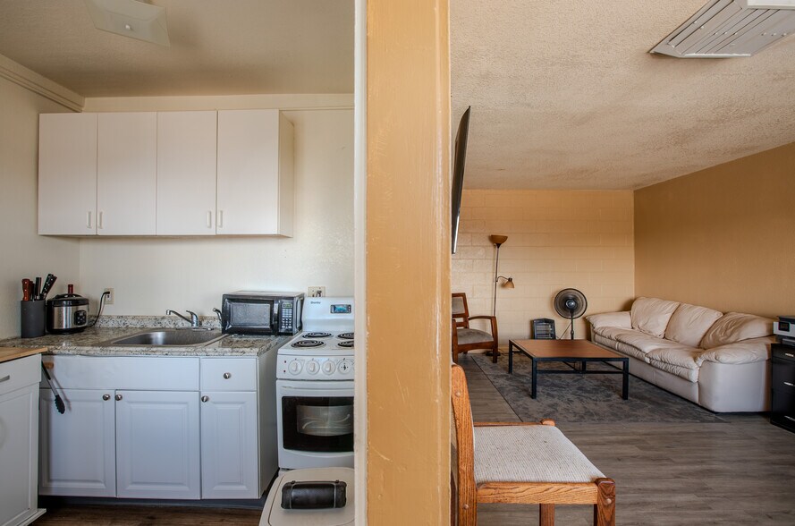 More Photos Of 1220 E Second St, Winslow Apartments For Sale