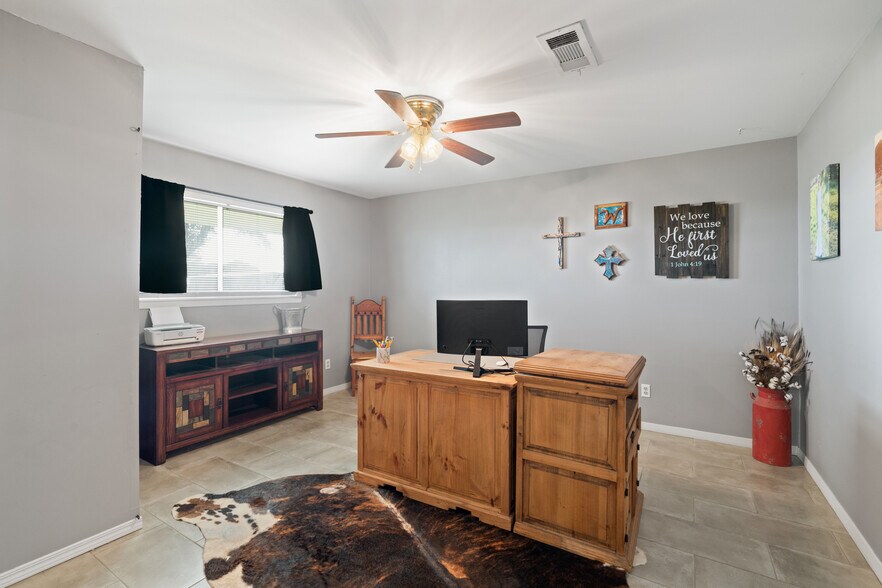 More Photos Of 2555 Straznicky Rd, Beasley Flex For Sale