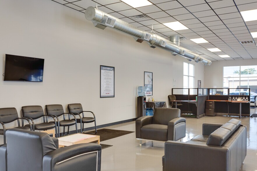 More Photos Of 709 Carnegie Pl, Greensboro Freestanding For Lease