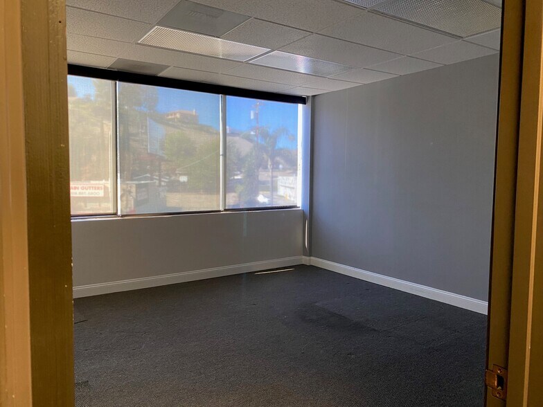 More Photos Of 9040 Topanga Canyon Blvd, West Hills Loft Creative Space For Lease