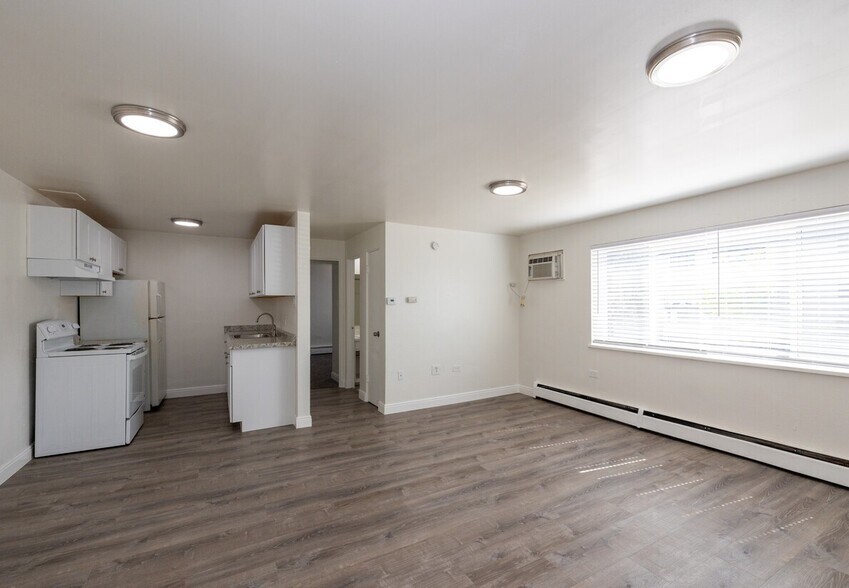 More Photos Of 1592 Boston St, Aurora Multifamily For Sale