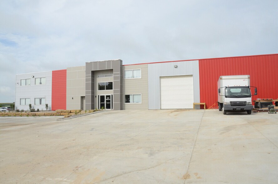 Primary Photo Of 21866 Williams Cir, Gretna Warehouse For Lease