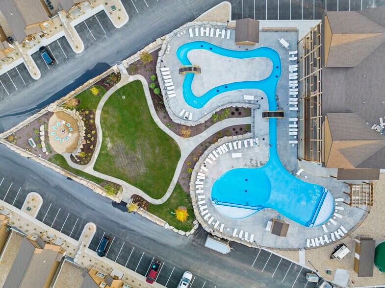 More Photos Of 129 Pioneer Peak, Kimberling City Specialty For Sale