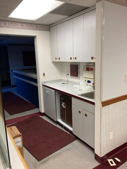 More Photos Of 700 Coventry Dr, Phillipsburg Medical For Sale