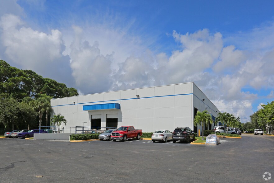 More Photos Of 2200 Corporate Dr, Boynton Beach Warehouse For Lease