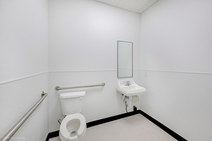 More Photos Of 3760 Sixes Rd, Canton Unknown For Lease