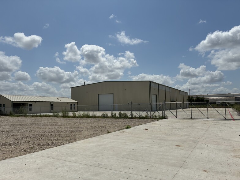 Primary Photo Of 34277 Sunset Ln, Brookshire Warehouse For Lease