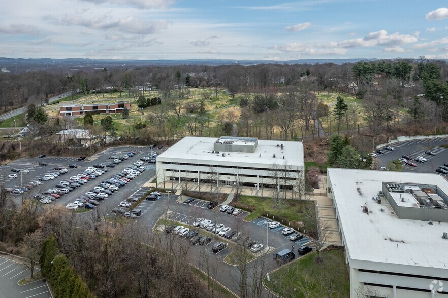 More Photos Of 60 Columbia Rd, Morristown Office Residential For Lease