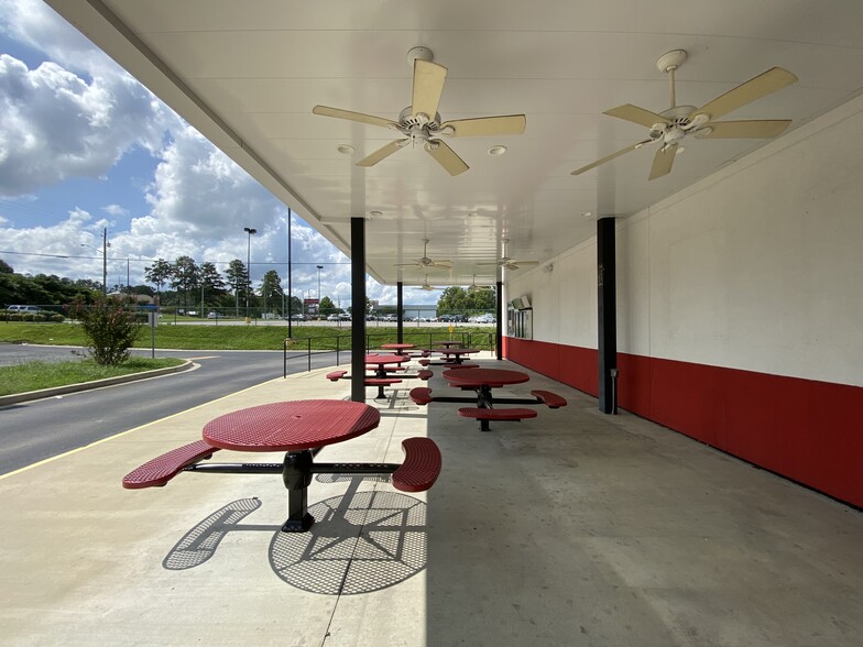 More Photos Of 3329 Rainbow Dr, Rainbow City Fast Food For Sale