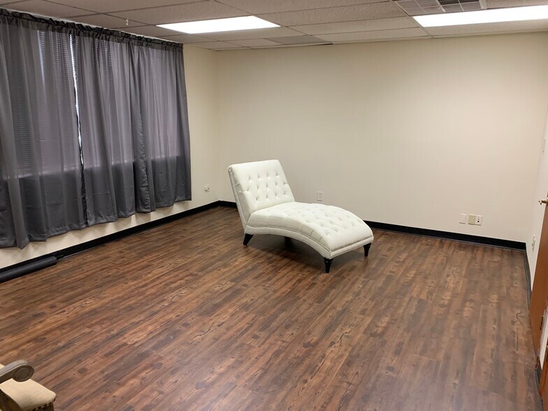 More Photos Of 55 S Progress Ave, Harrisburg Office For Sale