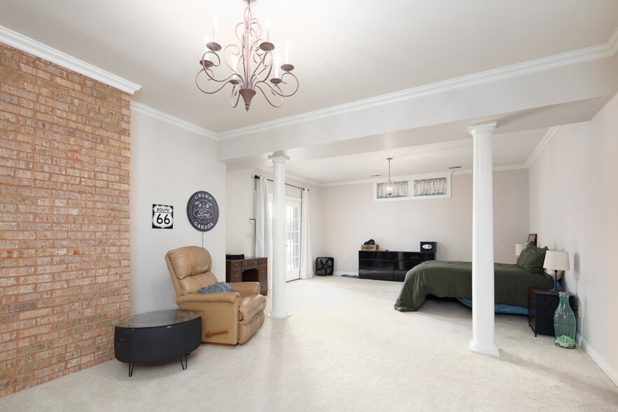 More Photos Of 4664 Lexington Rd, Winchester Specialty For Sale