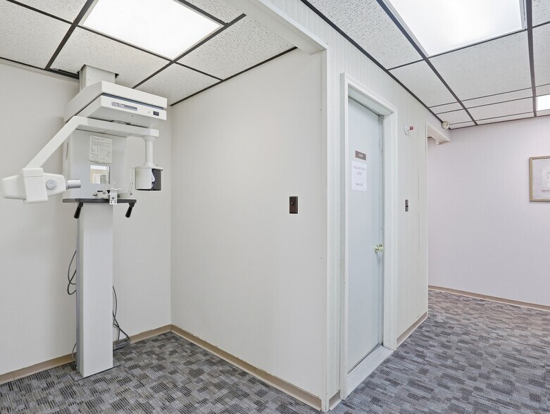 More Photos Of 408 N Keystone Ave, Sayre Healthcare For Sale