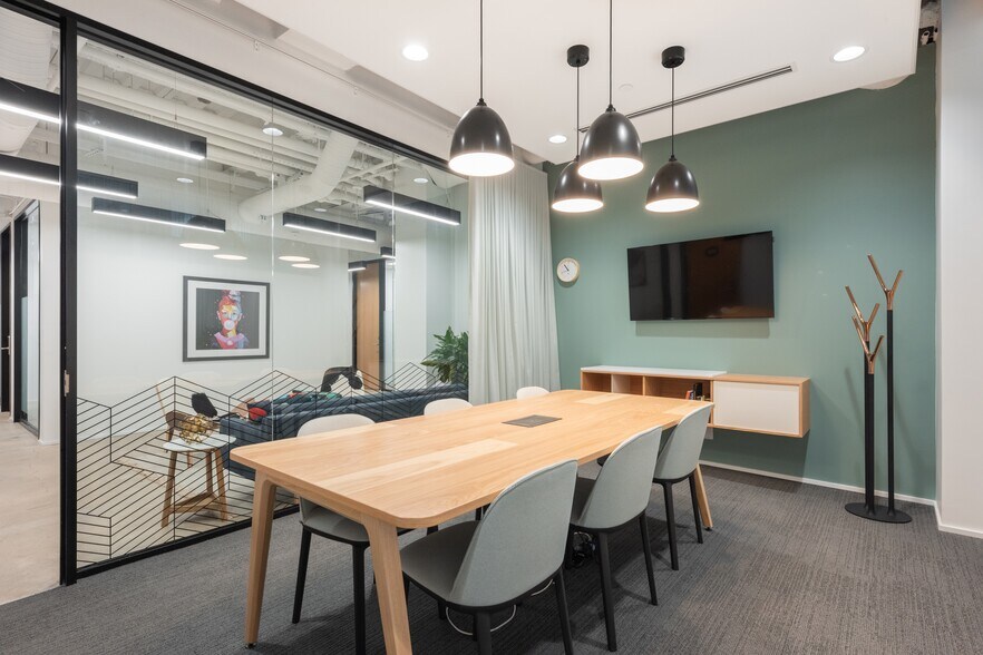 More Photos Of 501 Congress Ave, Austin Office For Lease