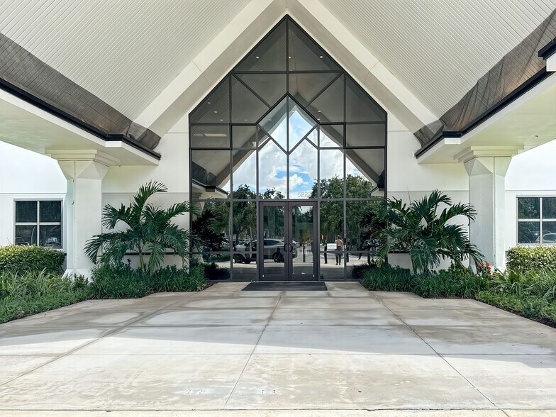 More Photos Of 5225 Tech Data Dr, Clearwater Coworking Space