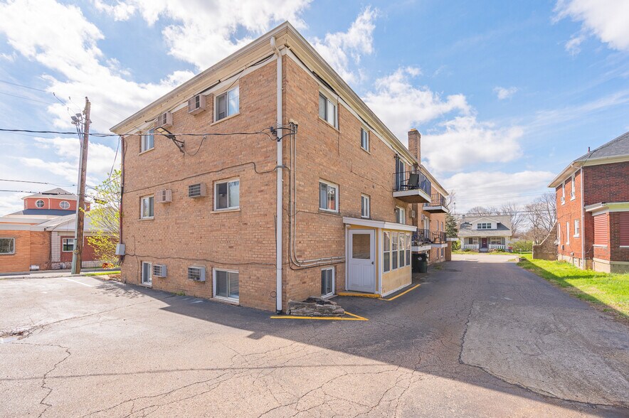 More Photos Of 10916 Reading Rd, Cincinnati Apartments For Sale