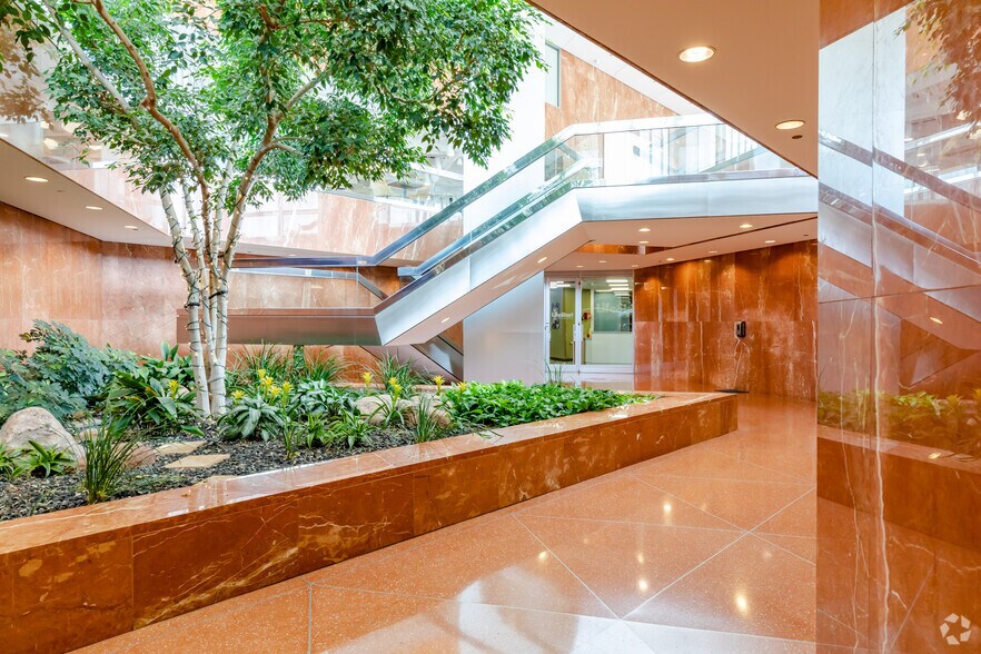 More Photos Of 8770 W Bryn Mawr Ave, Chicago Office For Lease