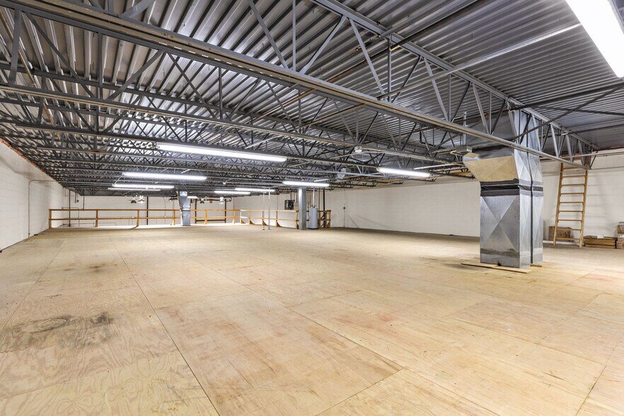 More Photos Of 69 Parker St, Newburyport Research And Development For Lease