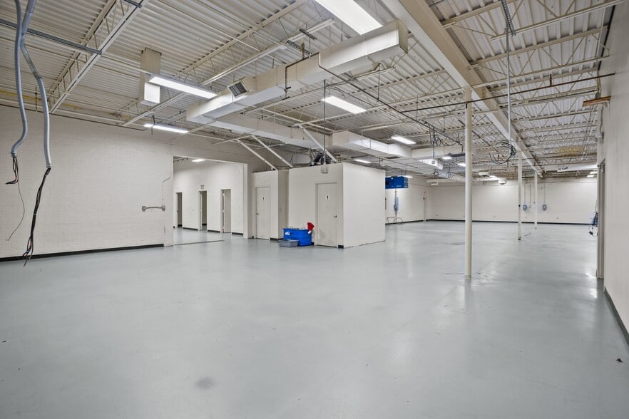 More Photos Of 157 Industrial Dr, King Warehouse For Lease