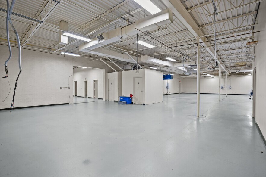 More Photos Of 157 Industrial Dr, King Warehouse For Lease